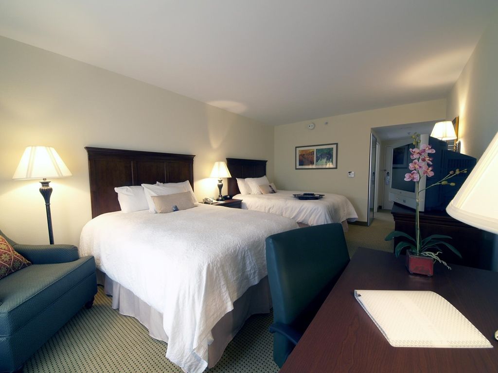 Hampton Inn & Suites Dobson Room photo
